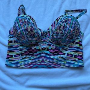 Bright patterned underwire top with cut outs in back size S